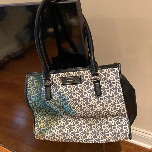 DKNY Logo tote handbag - Picture 11 of 16